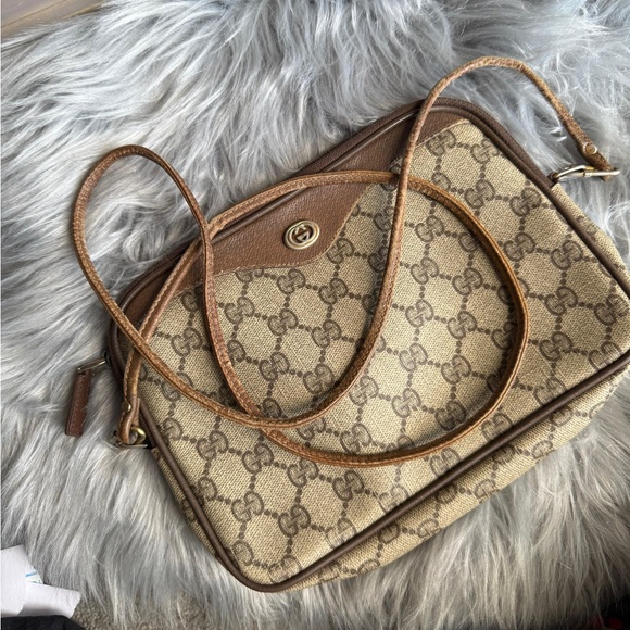 Authentic vintage GG crossbody bag 97.02.069 (WN302)